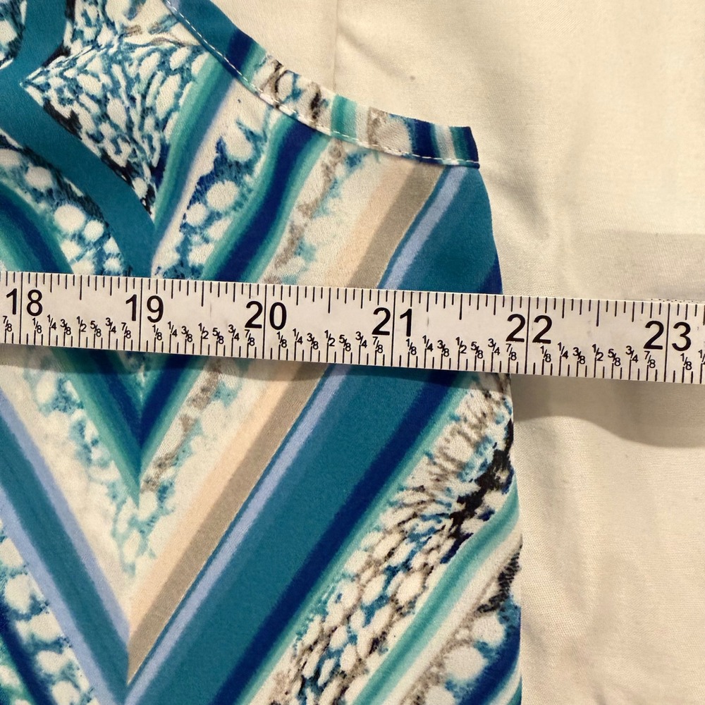 Mossimo Sleeveless Geometric Print V Neck Top Womens XL Blue White Teal Blouse - Picture 10 of 12
